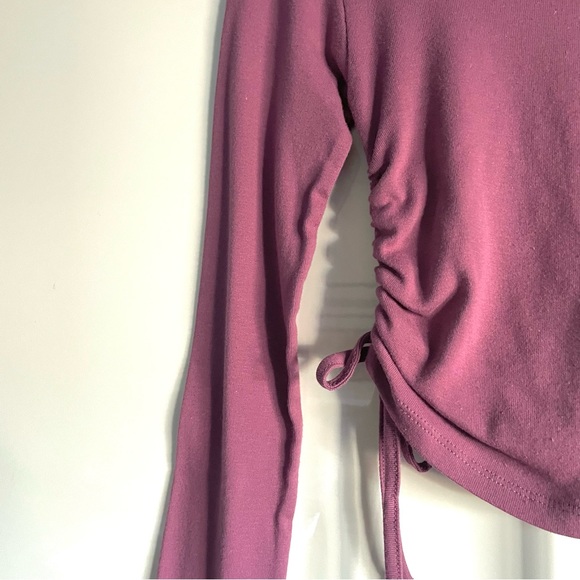 Urban Outfitters BDG Ruched Long Sleeve Crop Top In Pink Size S NWT - Picture 11 of 14